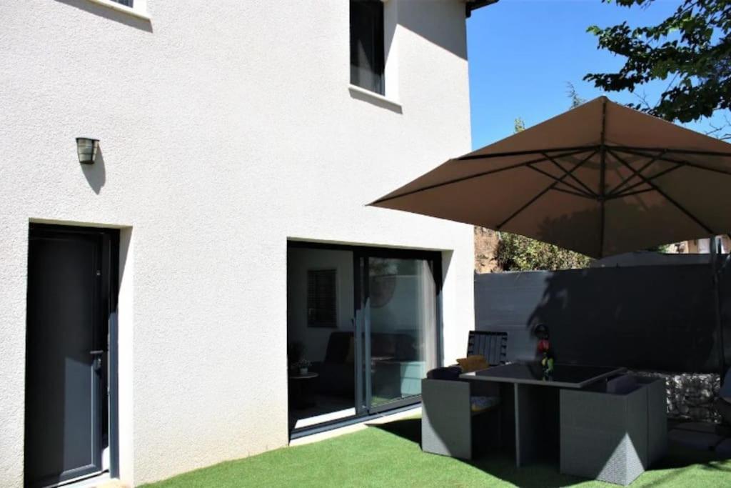 Appartement Tout Equipe En Rez-De-Jardin Entre Gard Et Ardeche Saint-Julien-de-Peyrolas Εξωτερικό φωτογραφία