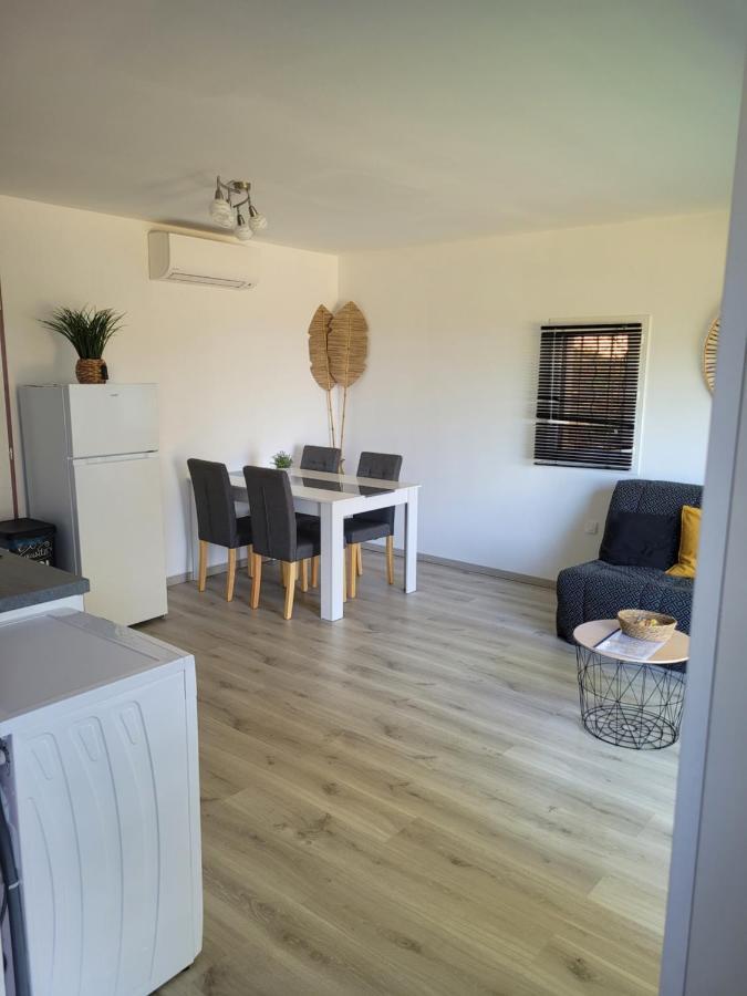 Appartement Tout Equipe En Rez-De-Jardin Entre Gard Et Ardeche Saint-Julien-de-Peyrolas Εξωτερικό φωτογραφία
